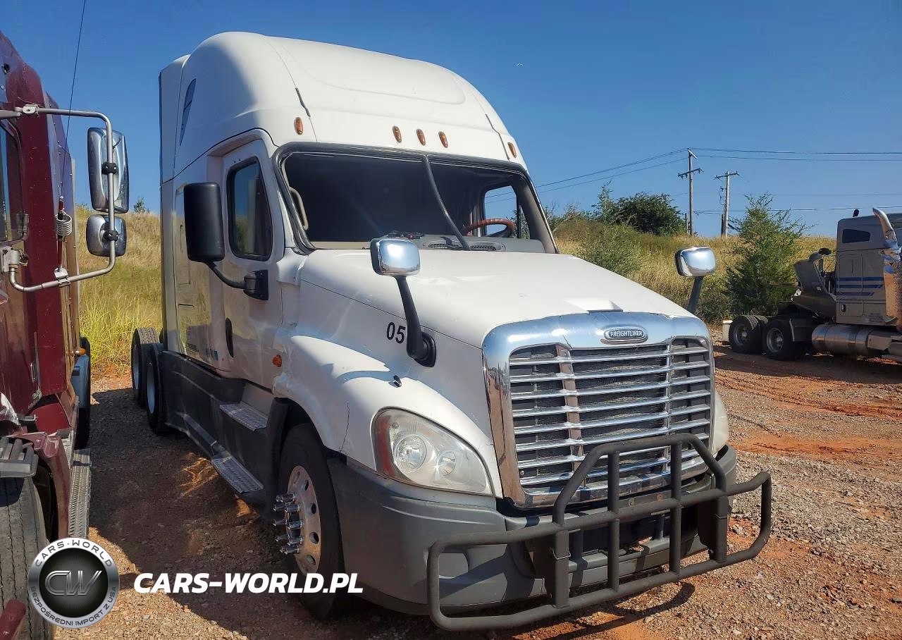 2016 Freightliner Cascadia 125 Semi Truck VIN:3AKJGLBG8GSHT6768 - 4