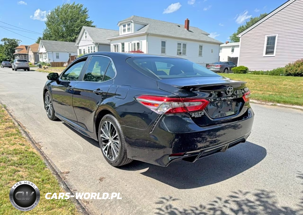 2018 Toyota Camry Se VIN:4T1B11HK8JU660245 - 3