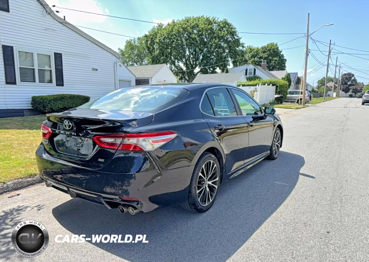2018 Toyota Camry Se VIN:4T1B11HK8JU660245 - 4