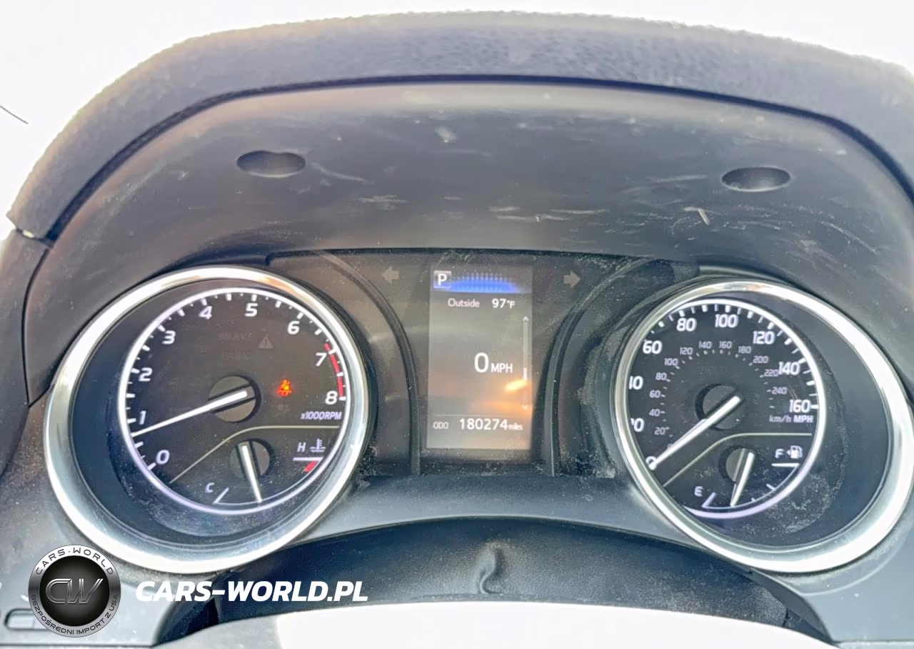 2018 Toyota Camry Se VIN:4T1B11HK8JU660245 - 8