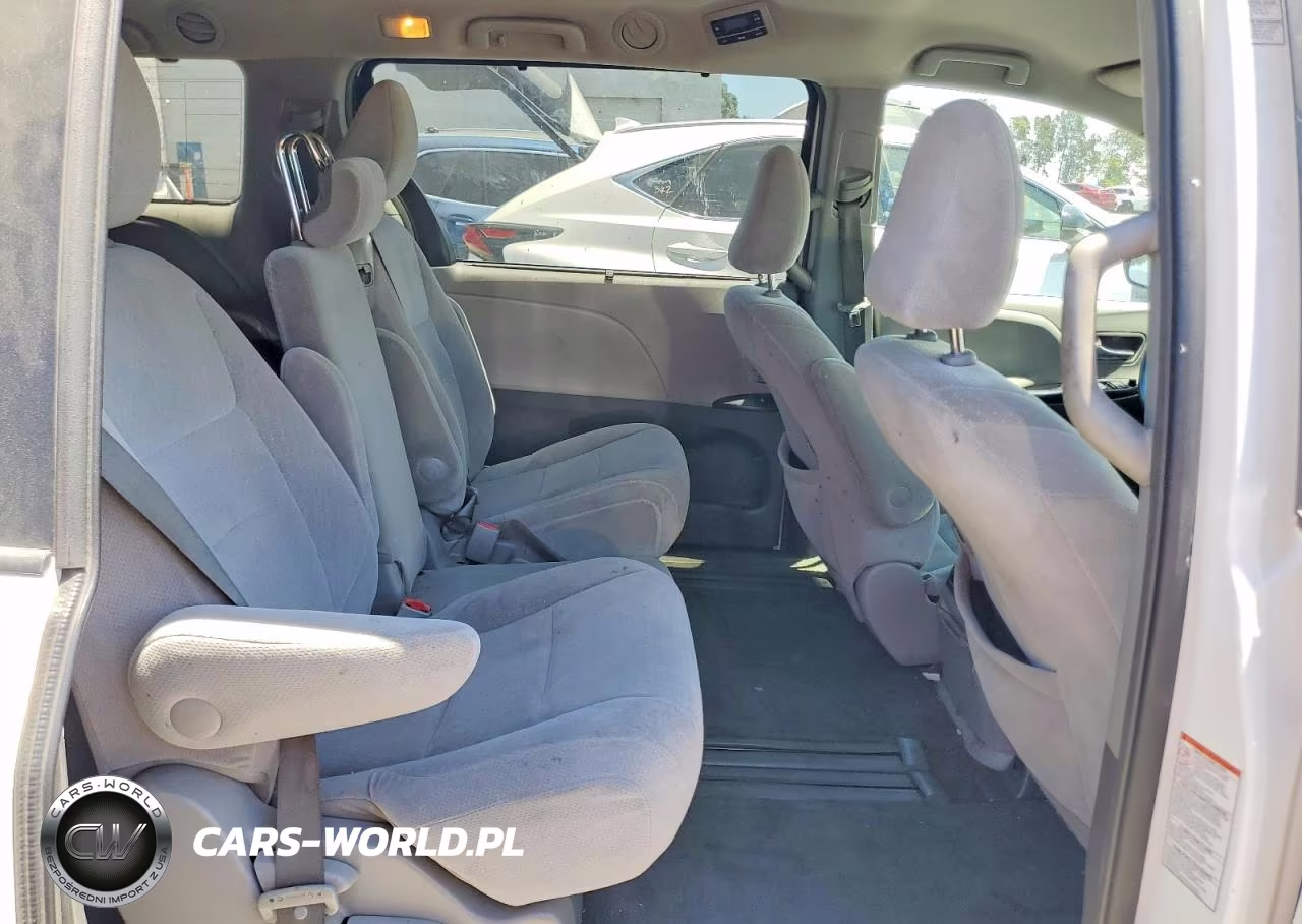 2015 Toyota Sienna Le VIN:5TDKK3DC3FS630402 - 10