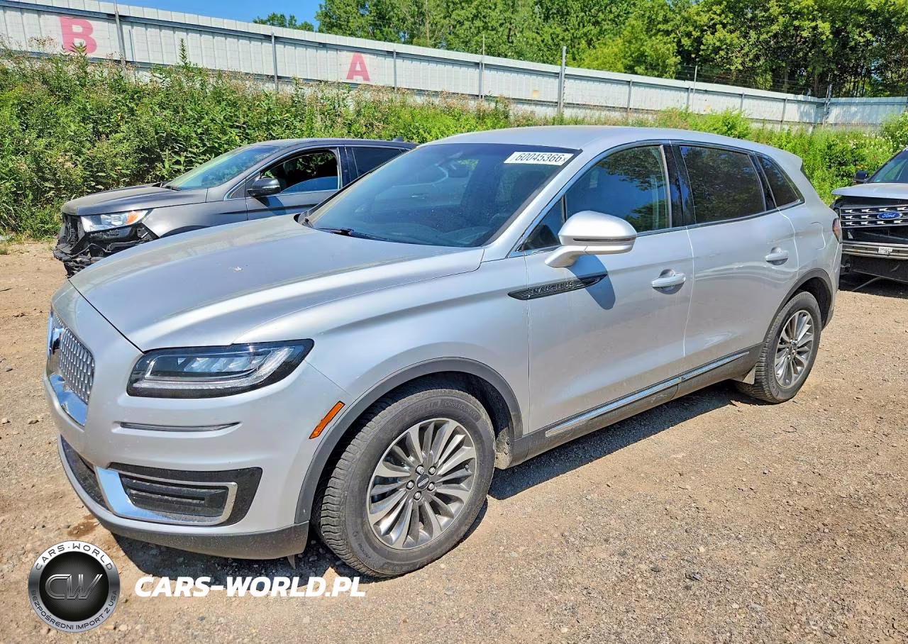 2019 Lincoln Nautilus Select