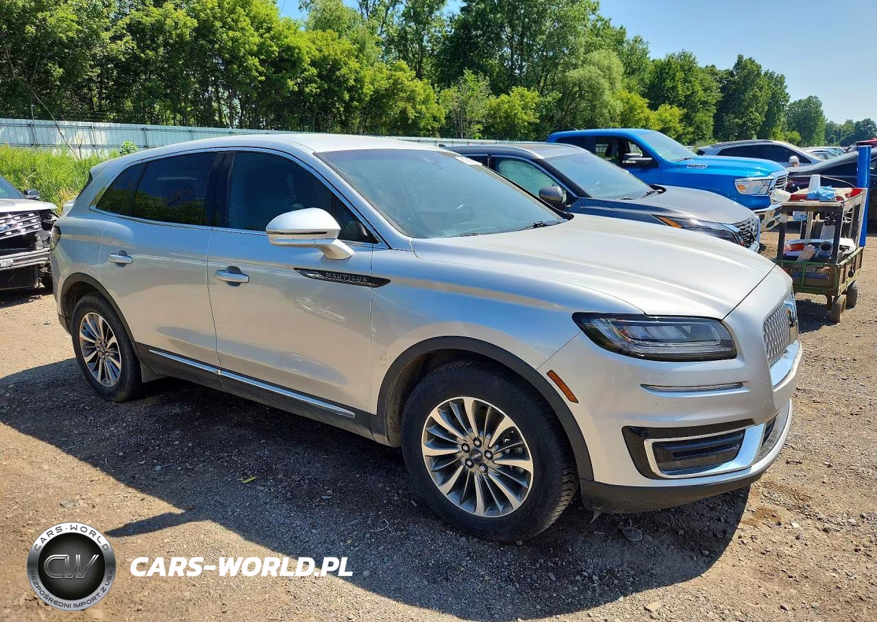 2019 Lincoln Nautilus Select VIN:2LMPJ8K92KBL31007 - 4