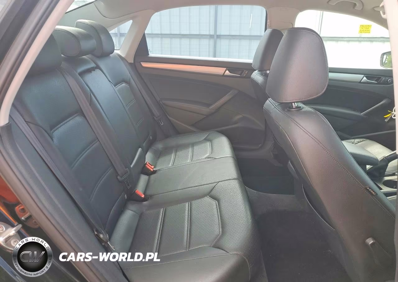 2015 Volkswagen Passat S VIN:1VWAS7A34FC113812 - 10