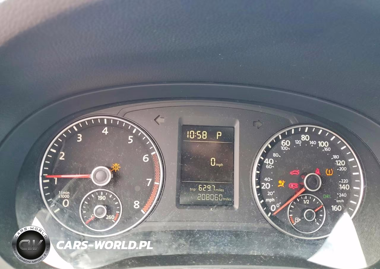 2015 Volkswagen Passat S VIN:1VWAS7A34FC113812 - 9