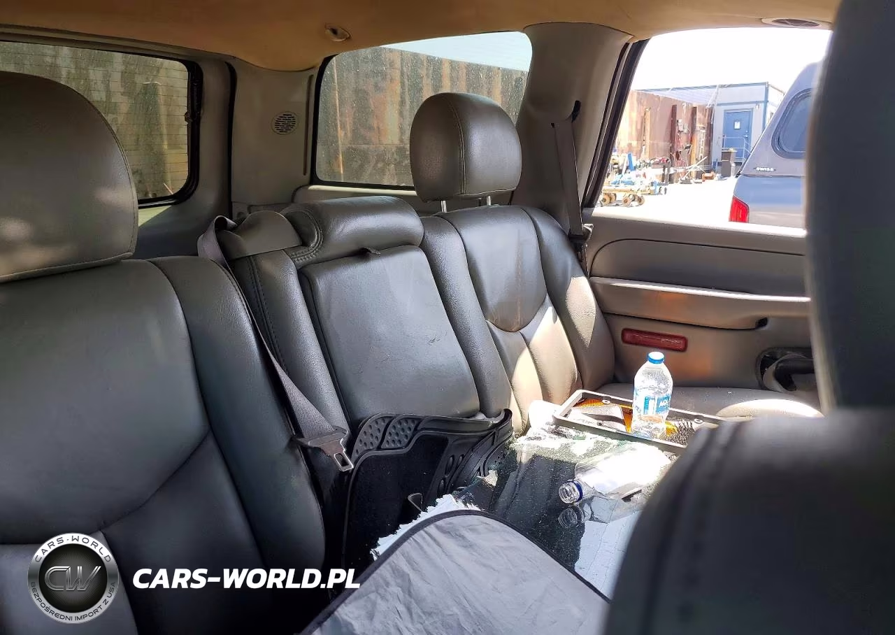 2004 Chevrolet Tahoe C1500 VIN:1GNEC13T14J302056 - 11
