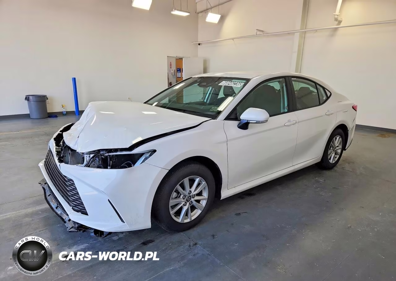 2026 Toyota Camry Le – zdjęcie 1 z 12