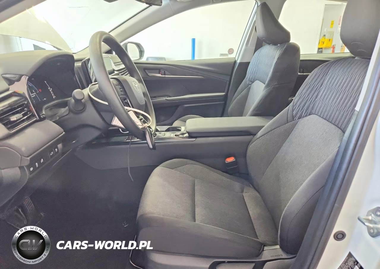 2026 Toyota Camry Le VIN:4T1DAACK5TU710022 - 7