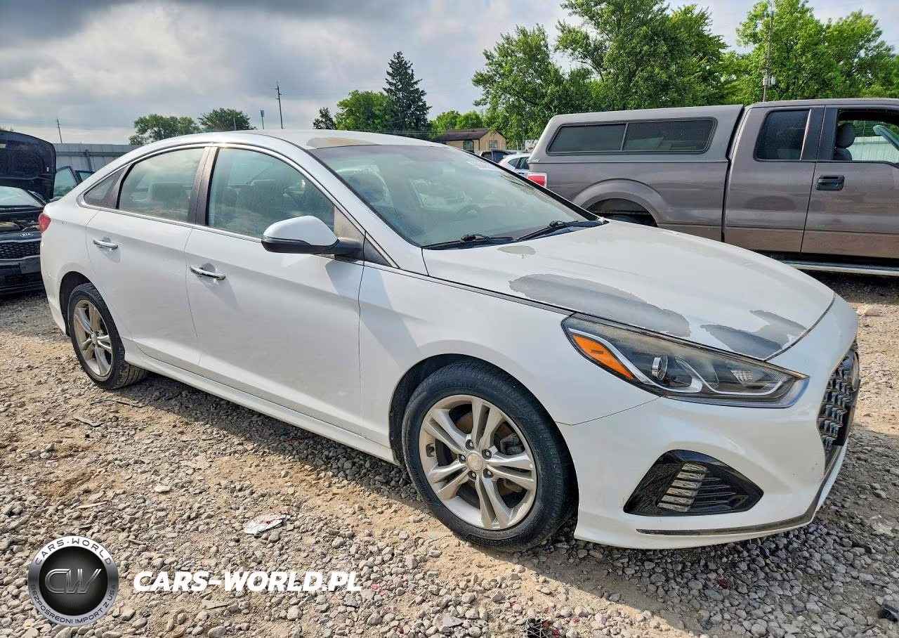 2018 Hyundai Sonata Sel+ VIN:5NPE34AF6JH728112 - 4