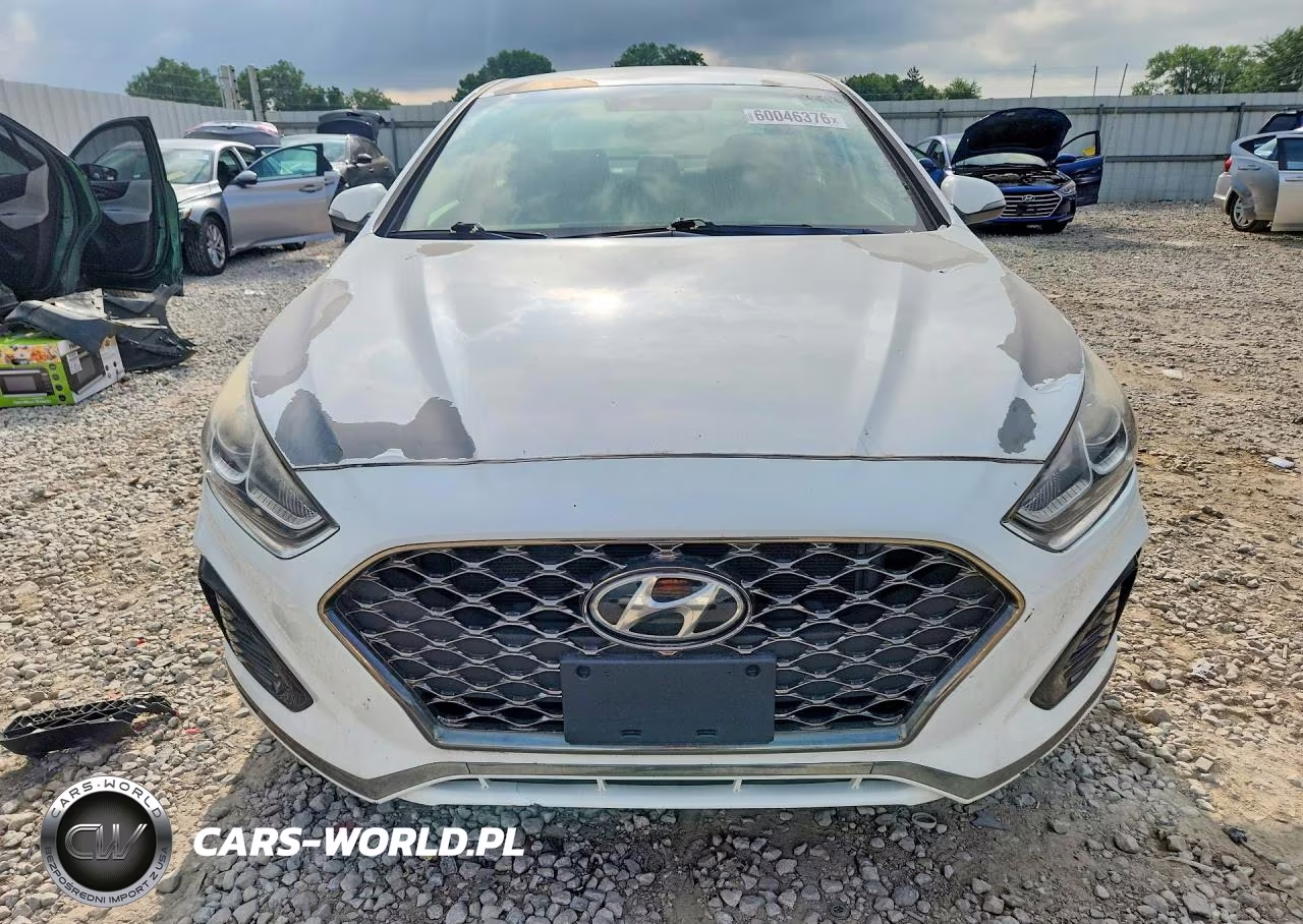 2018 Hyundai Sonata Sel+ VIN:5NPE34AF6JH728112 - 5