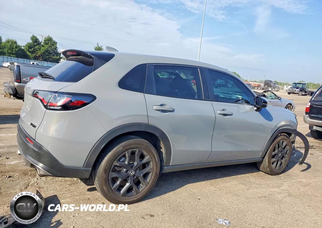 2025 Honda Hr-V Sport VIN:3CZRZ2H59SM704278 - 3