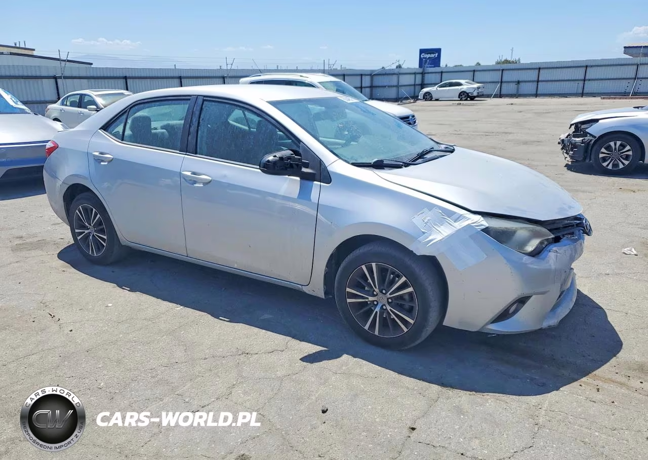 2016 Toyota Corolla Le Plus VIN:5YFBURHE8GP525728 - 4