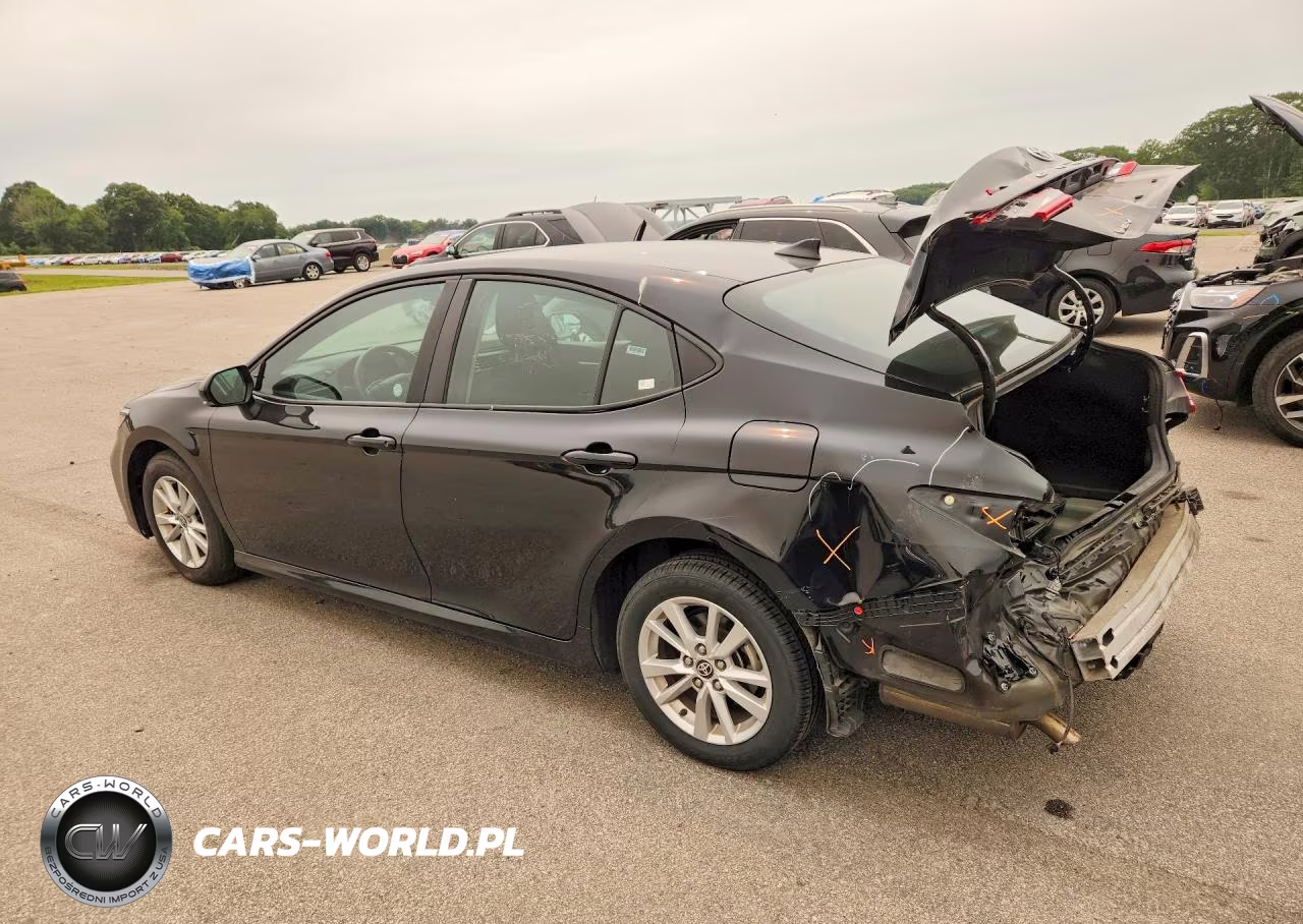 2025 Toyota Camry Le VIN:4T1DAACK5SU015943 - 2