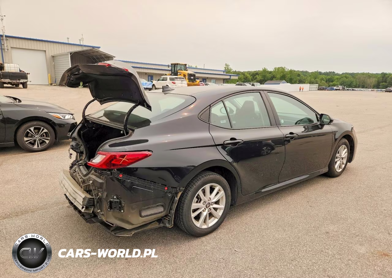 2025 Toyota Camry Le VIN:4T1DAACK5SU015943 - 3