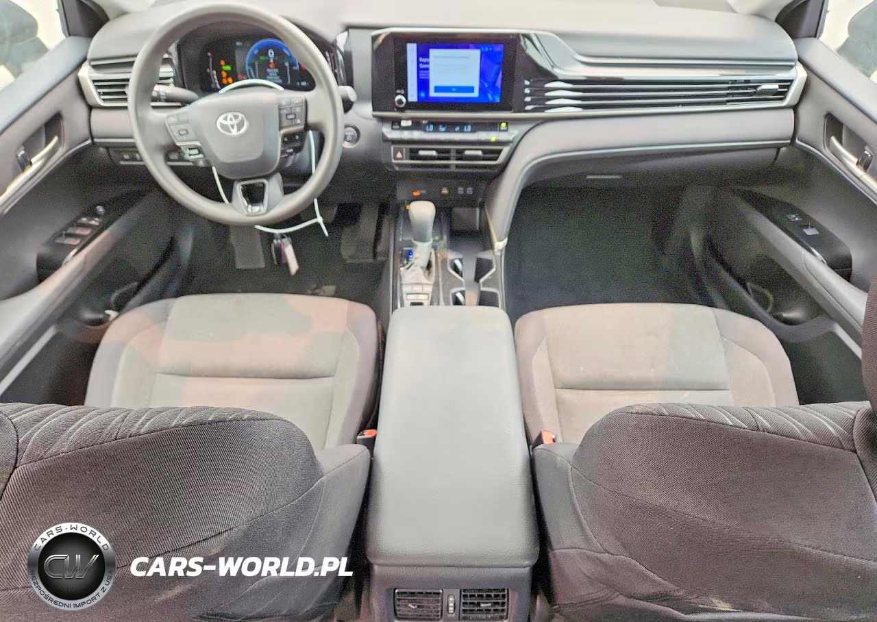 2025 Toyota Camry Le VIN:4T1DAACK5SU015943 - 8