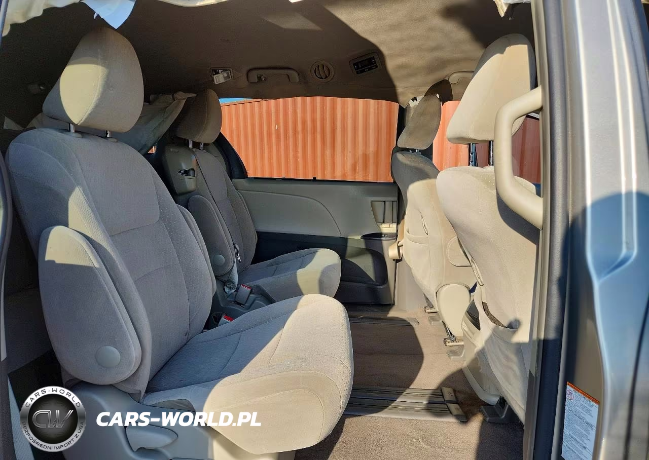 2015 Toyota Sienna Le VIN:5TDKK3DC4FS555788 - 11