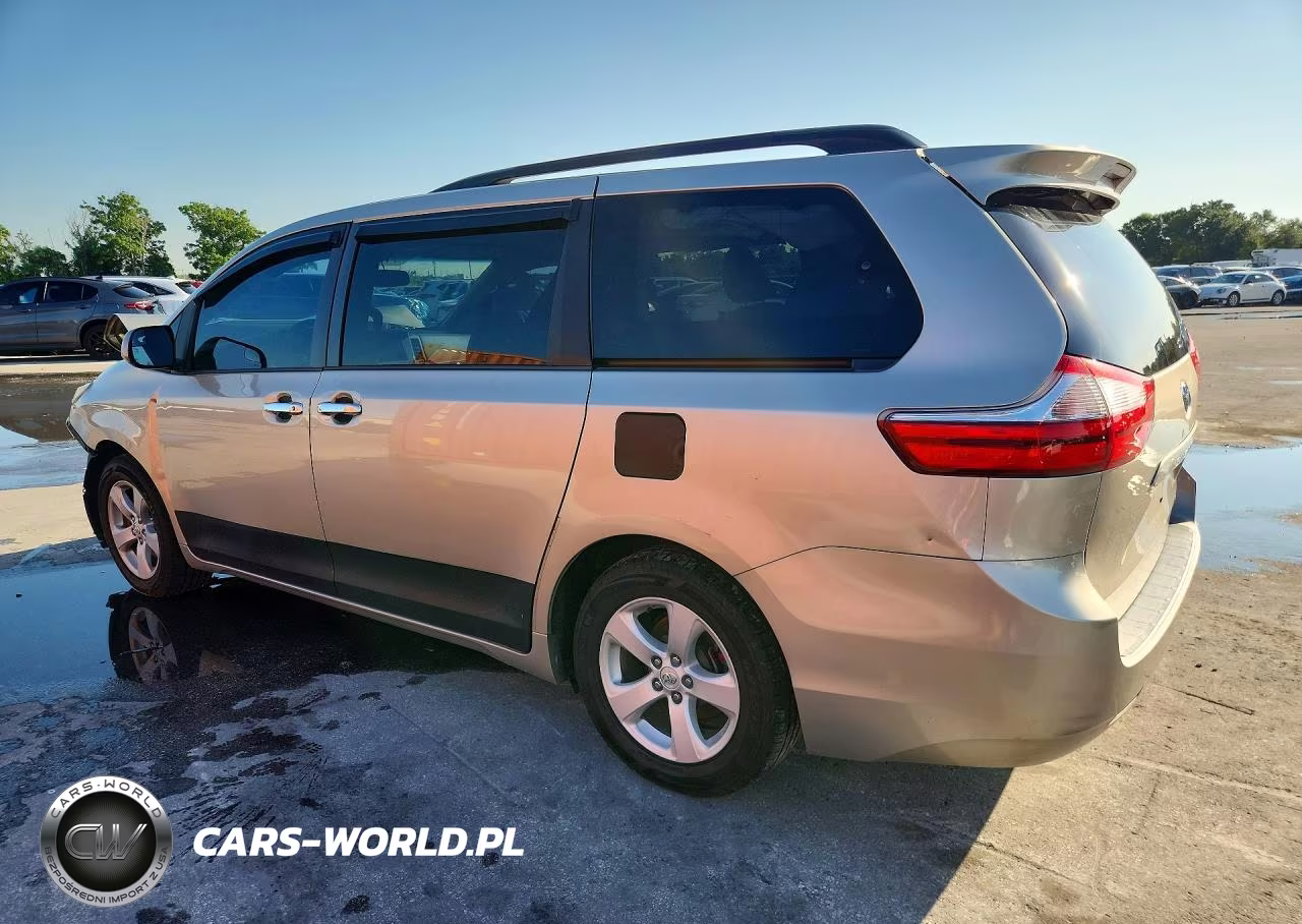 2015 Toyota Sienna Le VIN:5TDKK3DC4FS555788 - 2