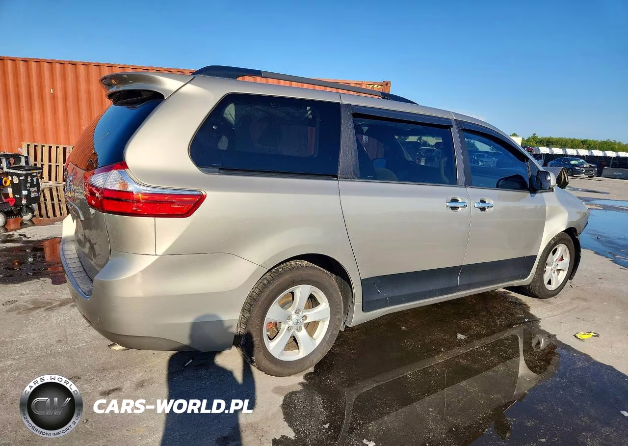 2015 Toyota Sienna Le VIN:5TDKK3DC4FS555788 - 3