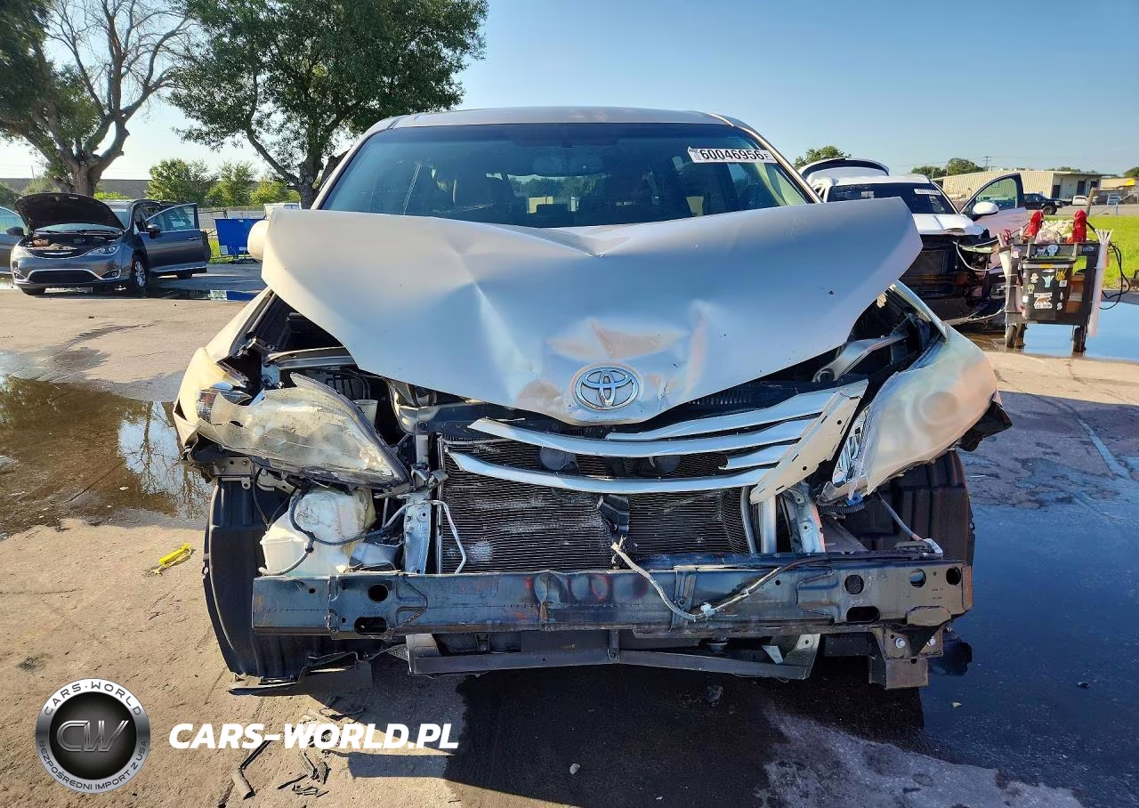 2015 Toyota Sienna Le VIN:5TDKK3DC4FS555788 - 5