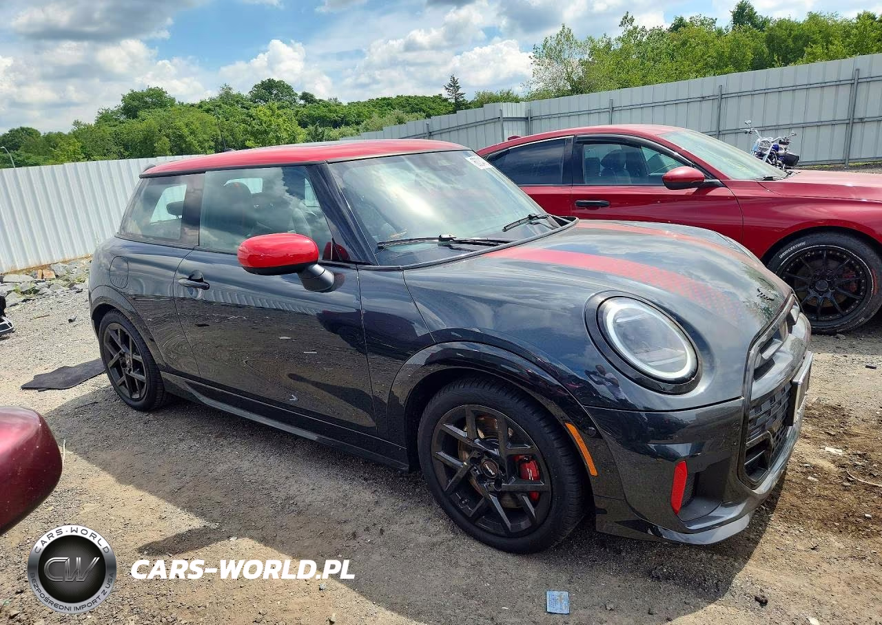2025 Mini Cooper John Cooper Works VIN:WMW33GD03S2W89852 - 4