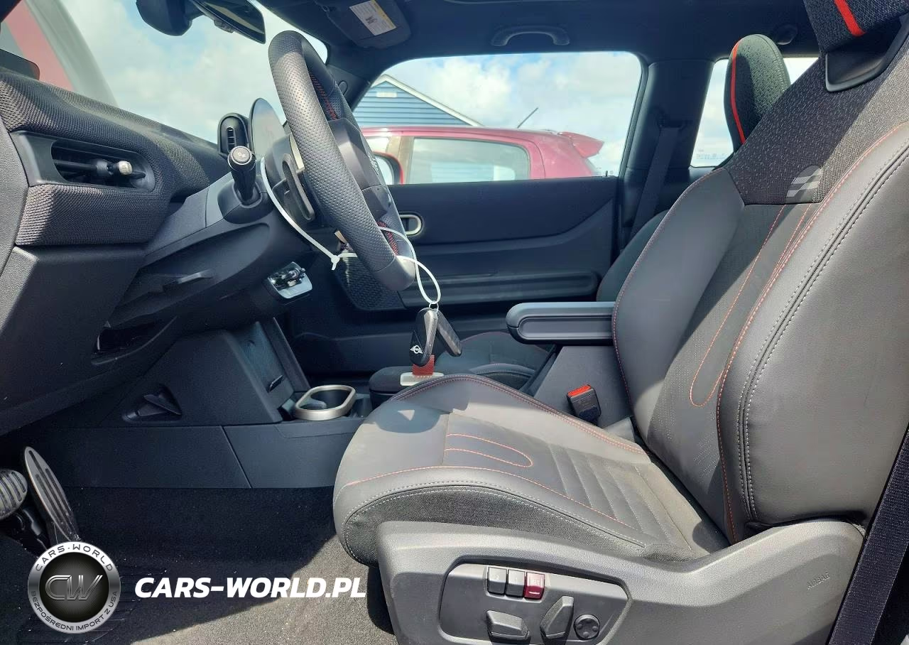 2025 Mini Cooper John Cooper Works VIN:WMW33GD03S2W89852 - 7