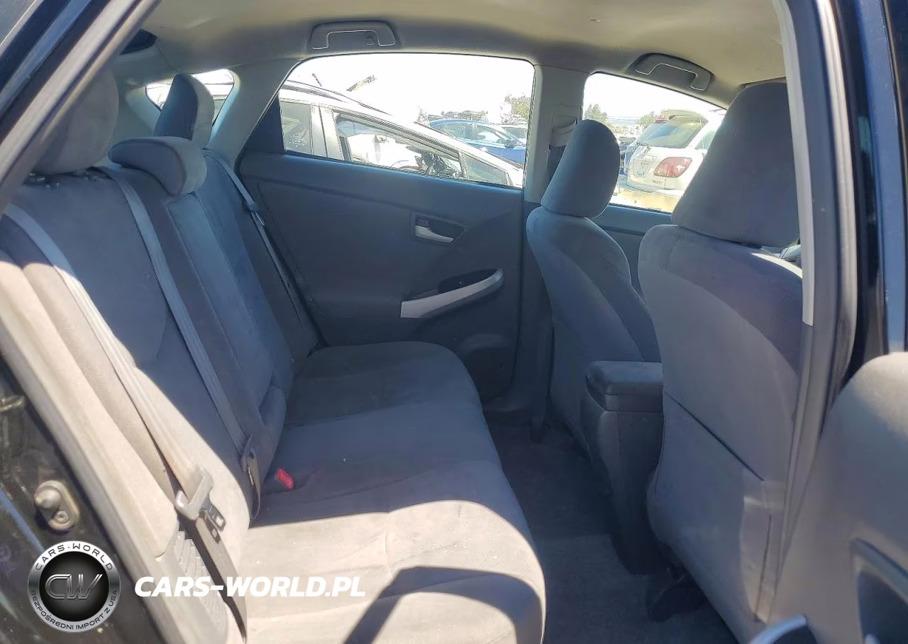 2011 Toyota Prius Two VIN:JTDKN3DU6B0257174 - 10