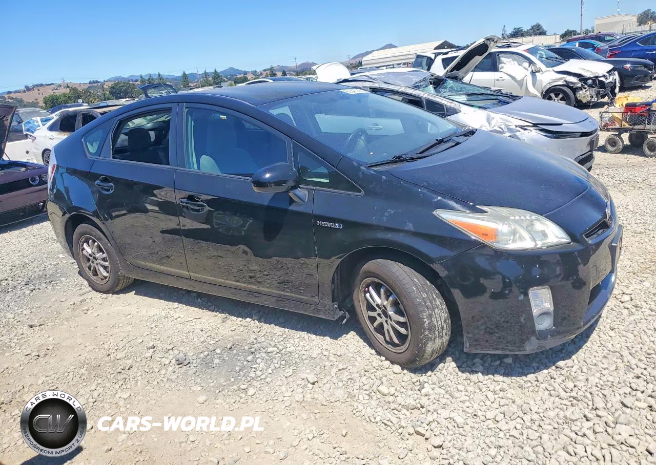2011 Toyota Prius Two VIN:JTDKN3DU6B0257174 - 4