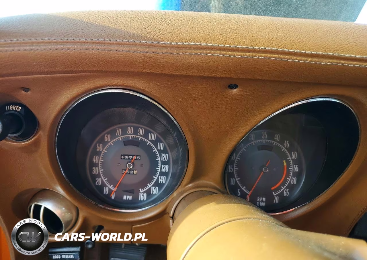 1972 Chevrolet Corvette VIN:1Z37K2S513106 - 9