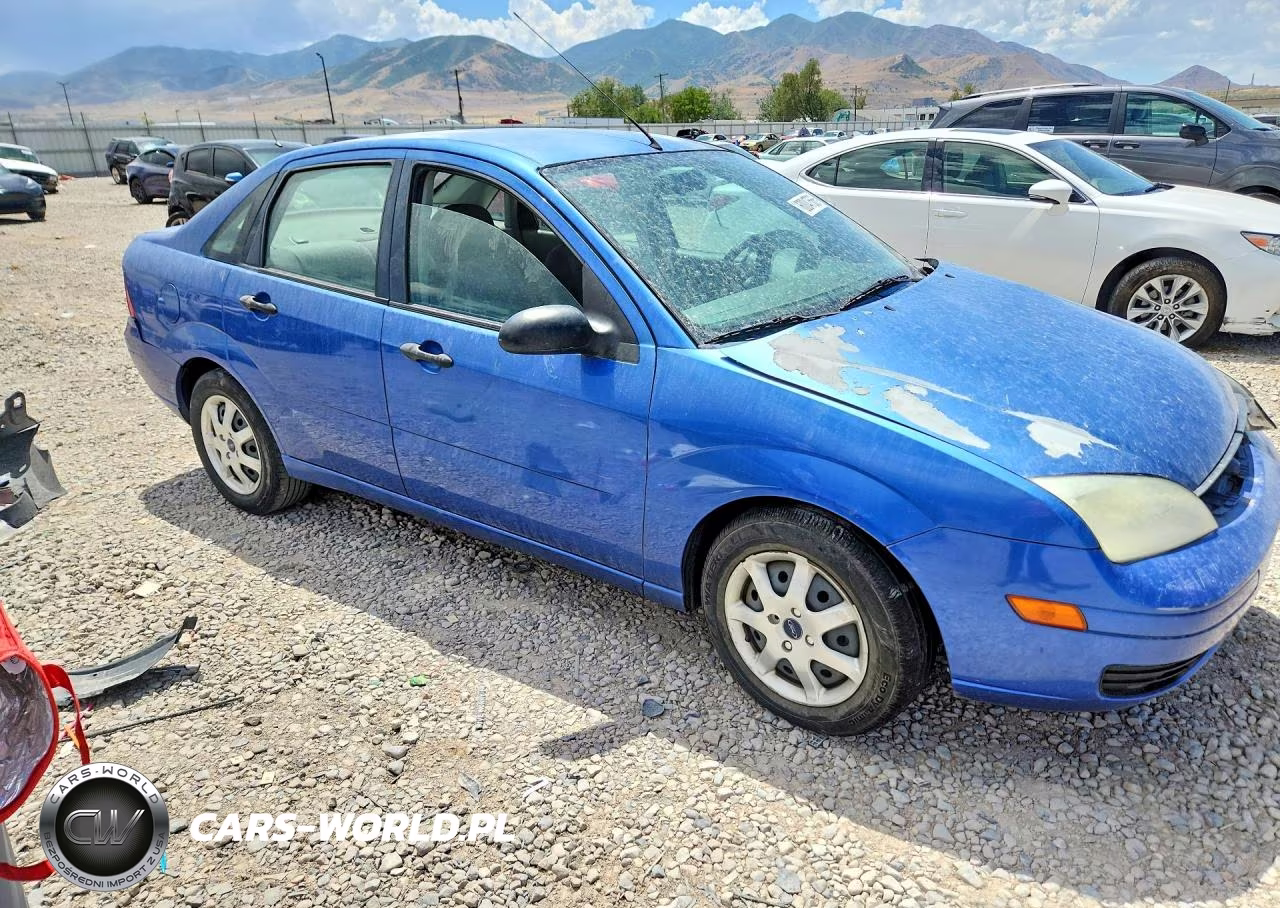 2005 Ford Focus Zx4 VIN:1FAHP34N15W186552 - 4
