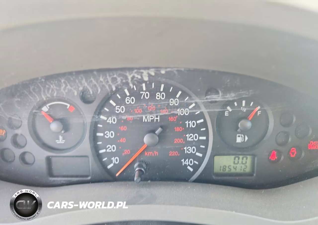 2005 Ford Focus Zx4 VIN:1FAHP34N15W186552 - 9