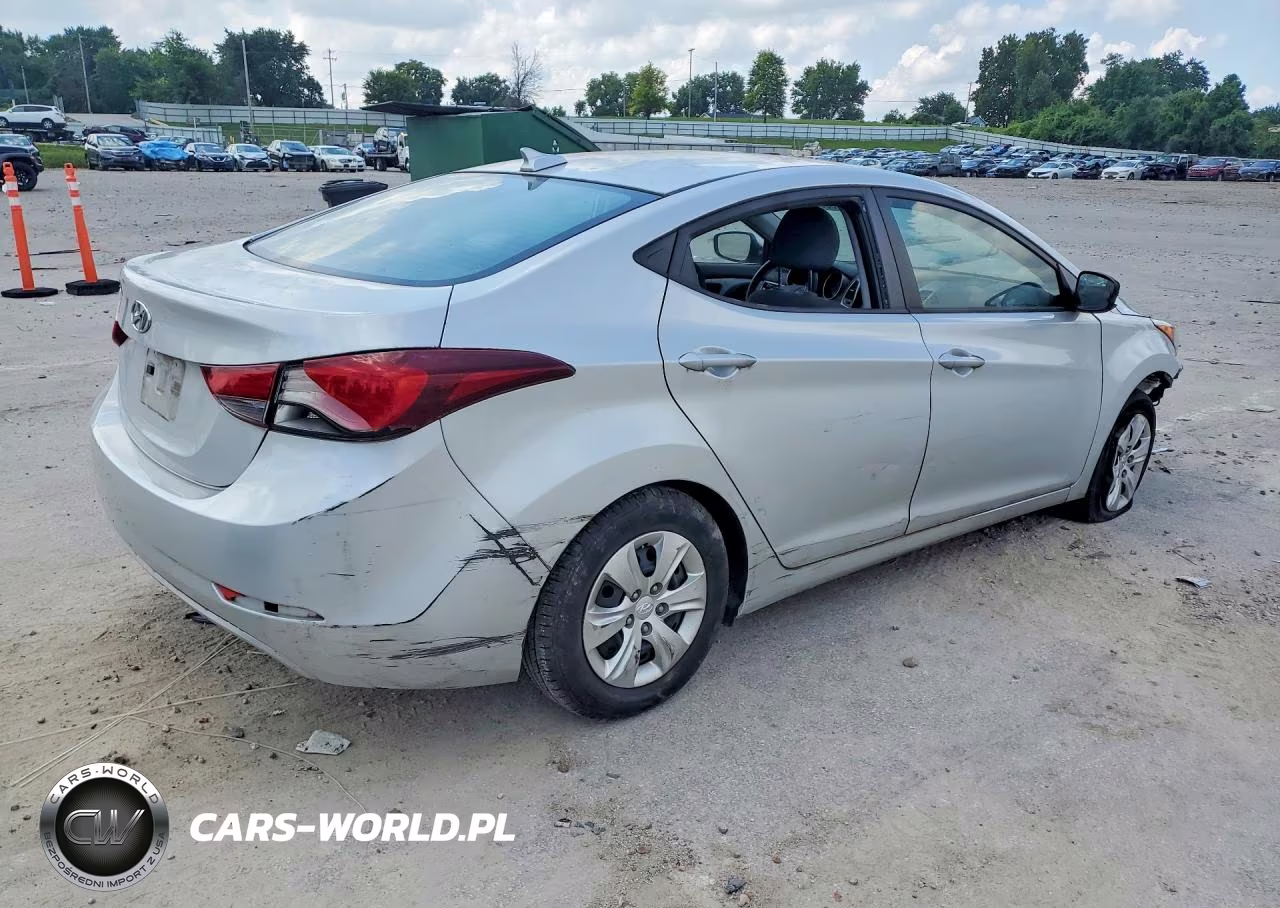 2016 Hyundai Elantra Se VIN:5NPDH4AE1GH735076 - 3