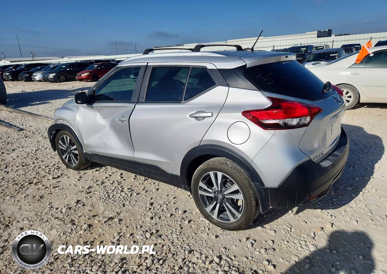 2019 Nissan Kicks Sv VIN:3N1CP5CU2KL497677 - 2