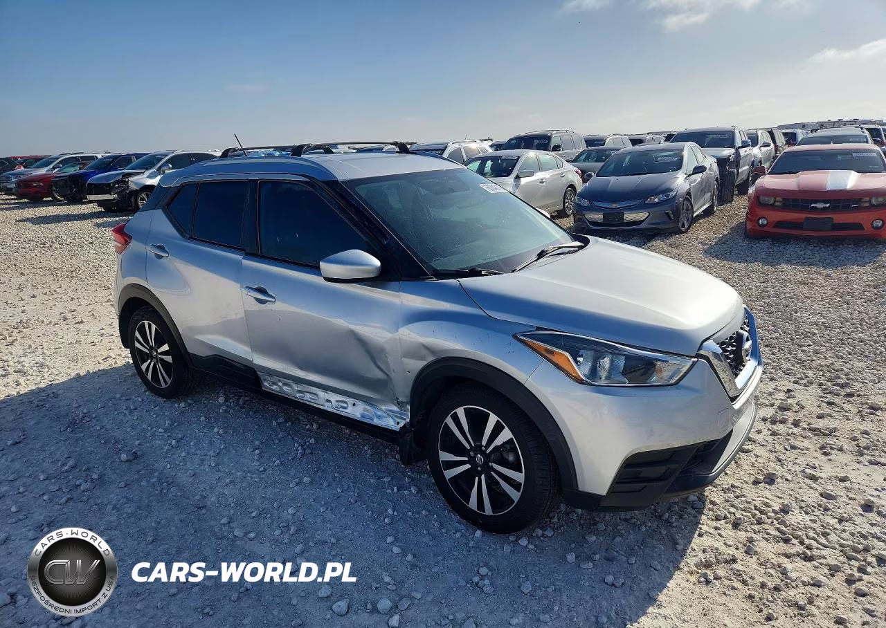 2019 Nissan Kicks Sv VIN:3N1CP5CU2KL497677 - 4