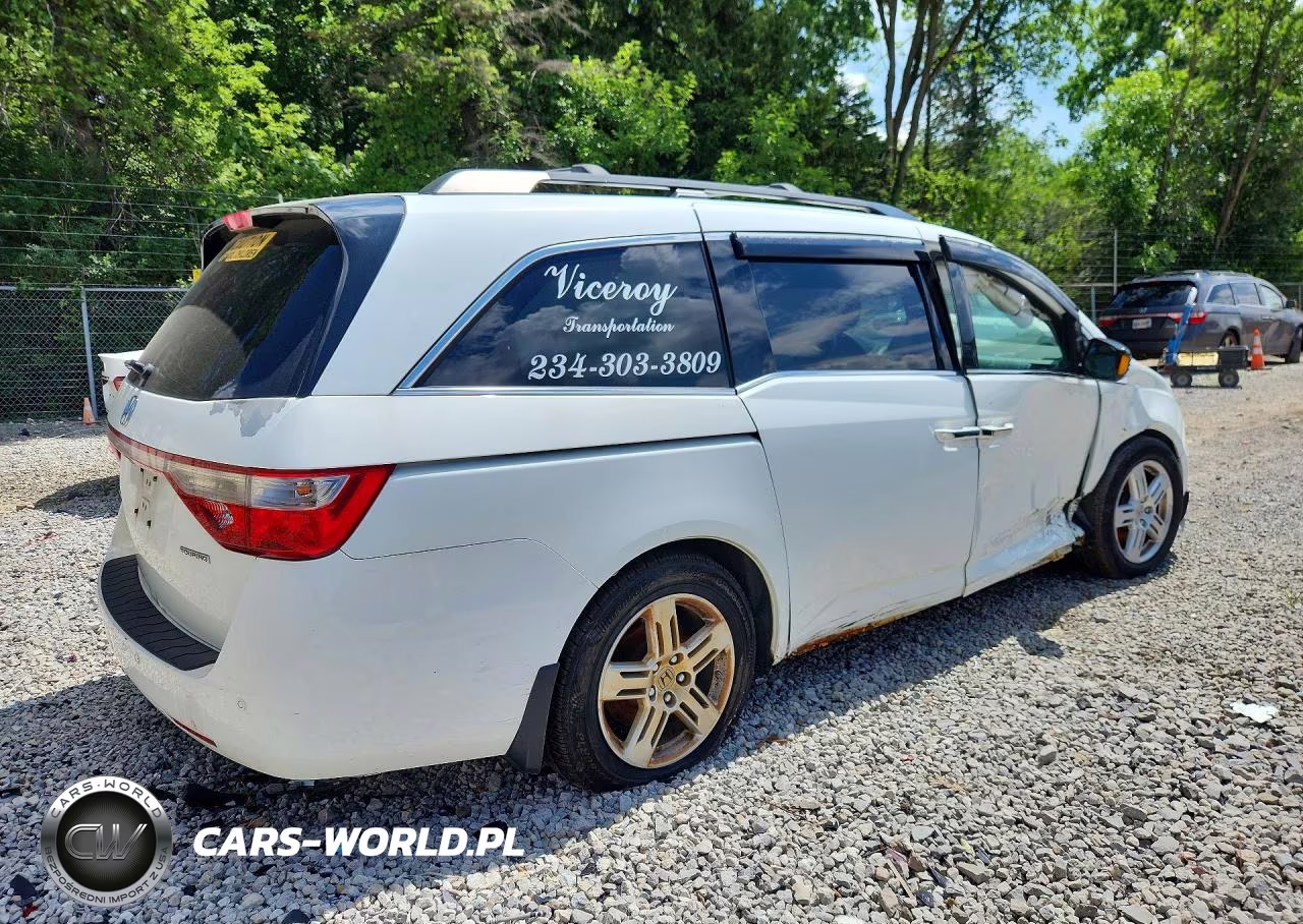 2011 Honda Odyssey Touring VIN:5FNRL5H94BB014759 - 3
