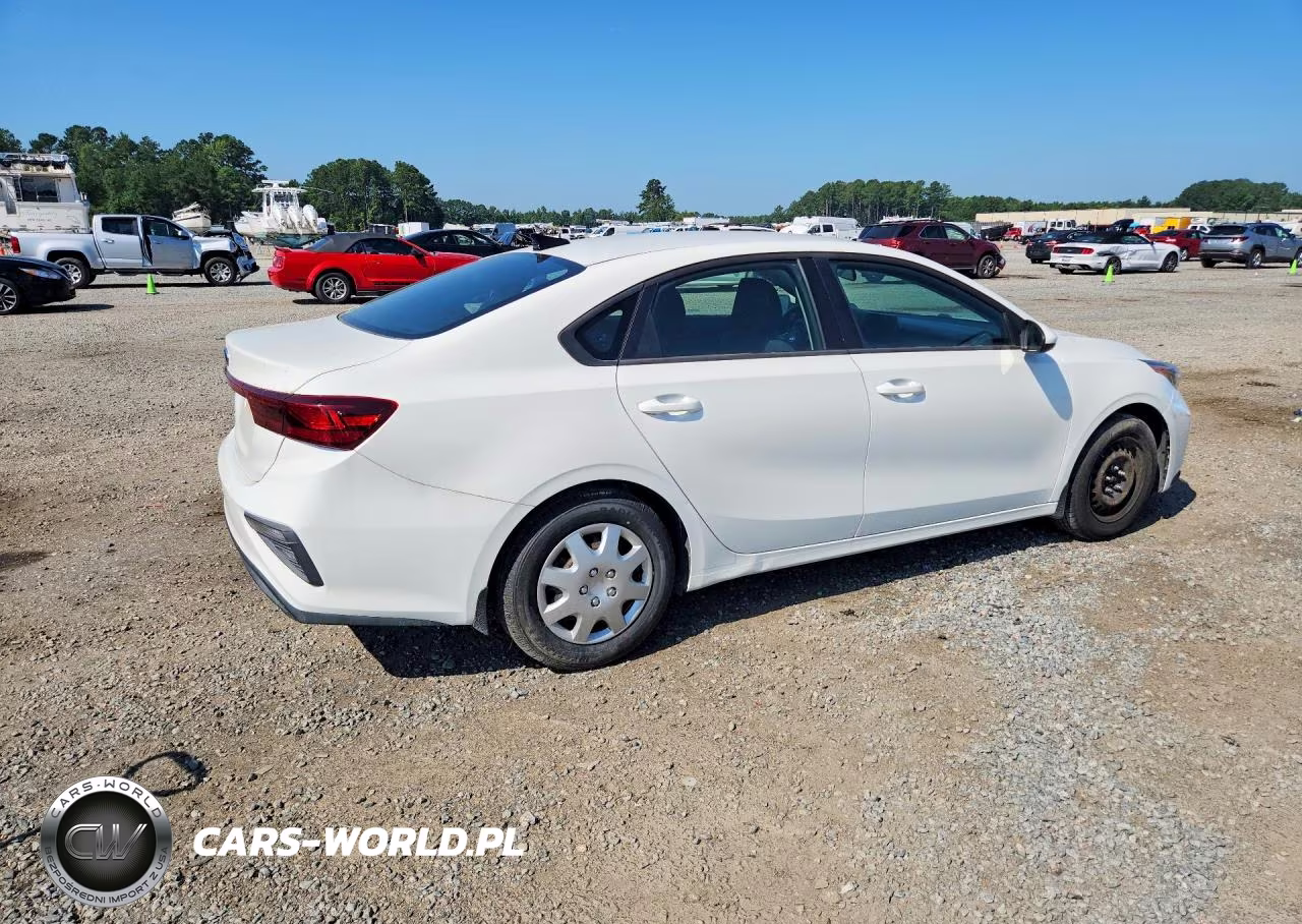 2021 Kia Forte Fe VIN:3KPF24ADXME275840 - 3