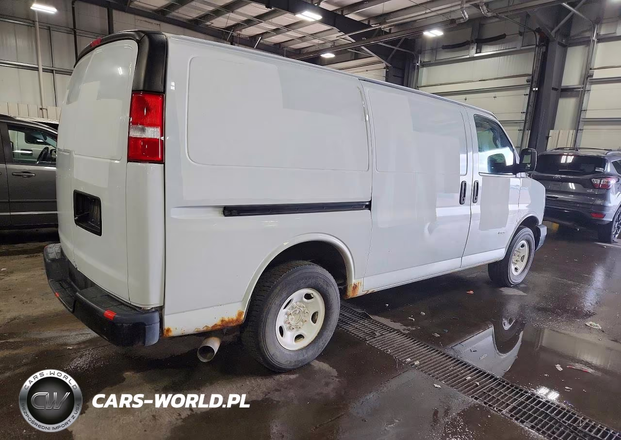 2019 Chevrolet Express G2500 VIN:1GCWGAF18K1217255 - 3