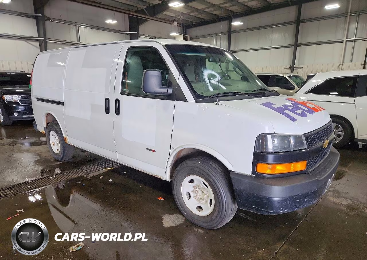 2019 Chevrolet Express G2500 VIN:1GCWGAF18K1217255 - 4