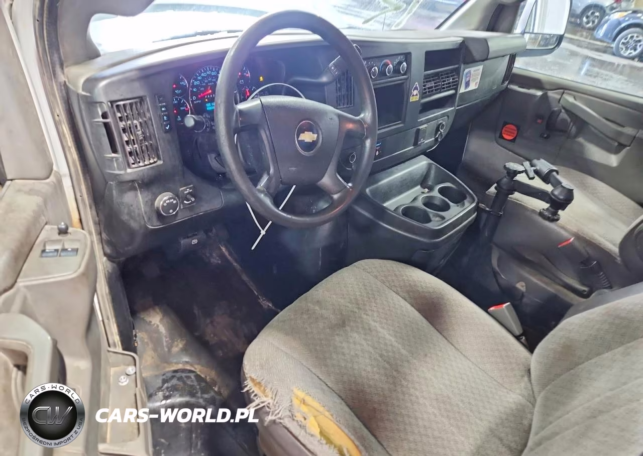 2019 Chevrolet Express G2500 VIN:1GCWGAF18K1217255 - 8