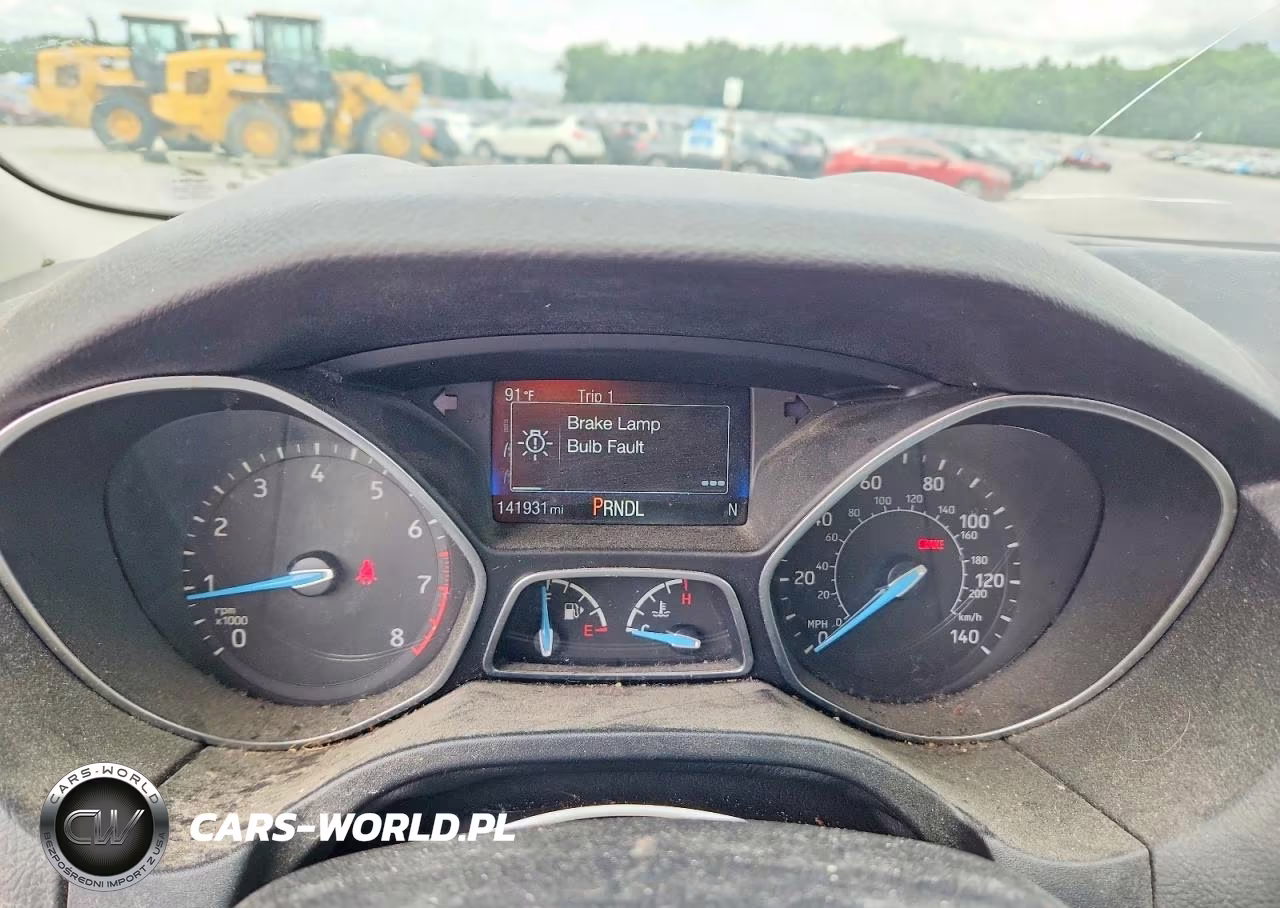 2018 Ford Focus Se VIN:1FADP3F28JL284085 - 9
