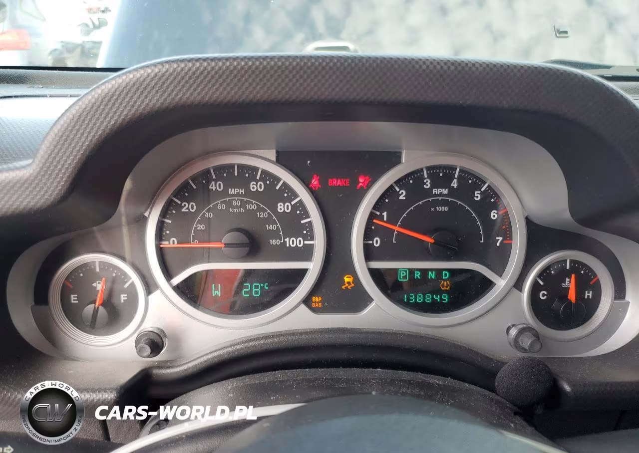 2009 Jeep Wrangler Sahara VIN:1J4FA54149L749140 - 9