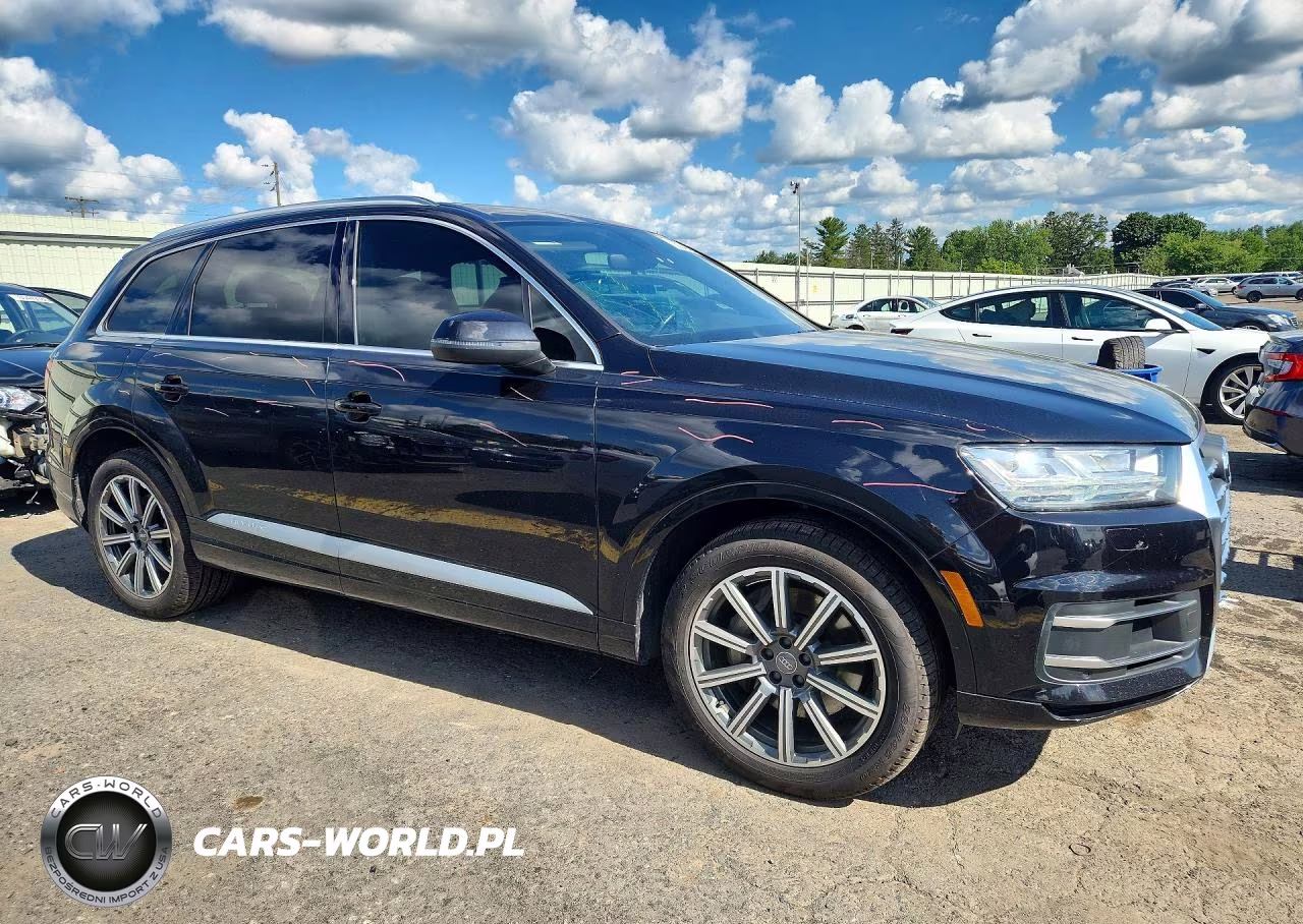 2017 Audi Q7 Premium Plus VIN:WA1LHAF79HD043153 - 4