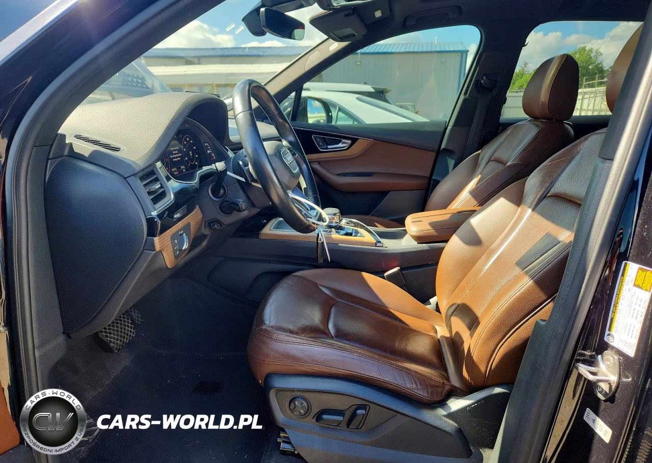 2017 Audi Q7 Premium Plus VIN:WA1LHAF79HD043153 - 7