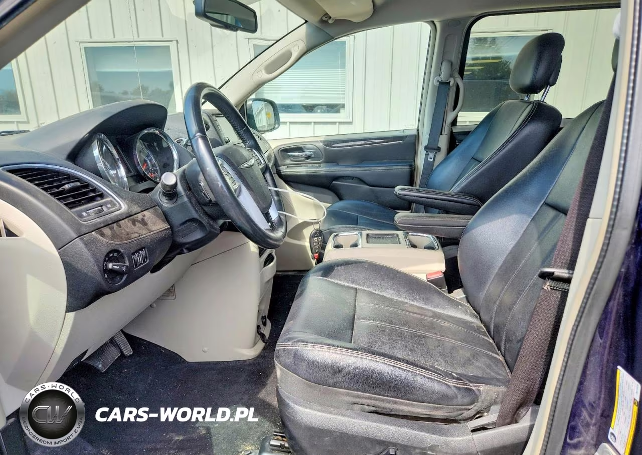 2013 Chrysler Town & Country Touring VIN:2C4RC1BG2DR713279 - 7