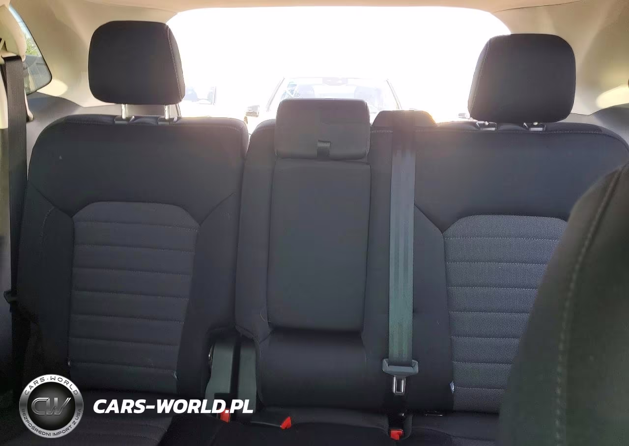 2020 Ford Edge Se VIN:2FMPK3G96LBB56945 - 10