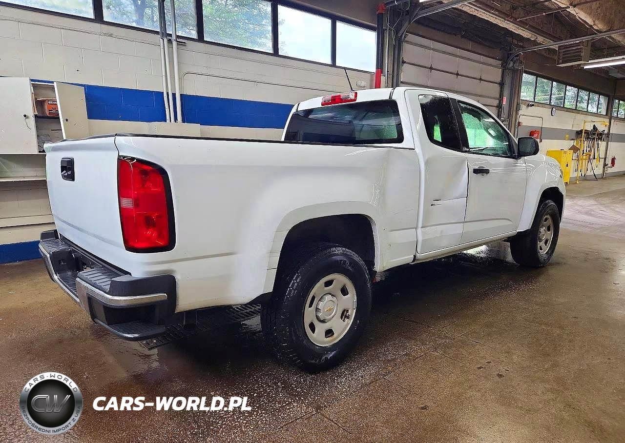 2019 Chevrolet Colorado VIN:1GCHSBEA2K1330942 - 3
