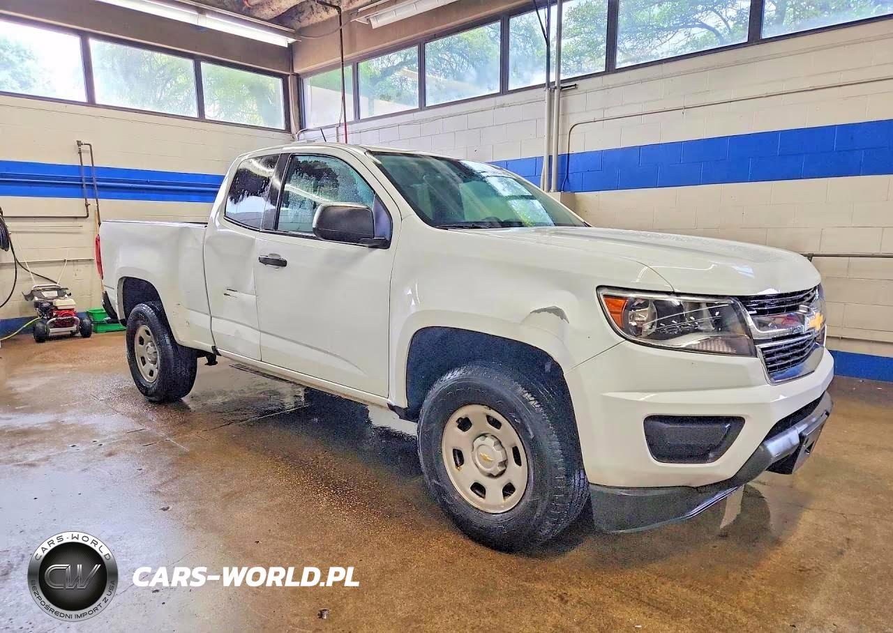 2019 Chevrolet Colorado VIN:1GCHSBEA2K1330942 - 4