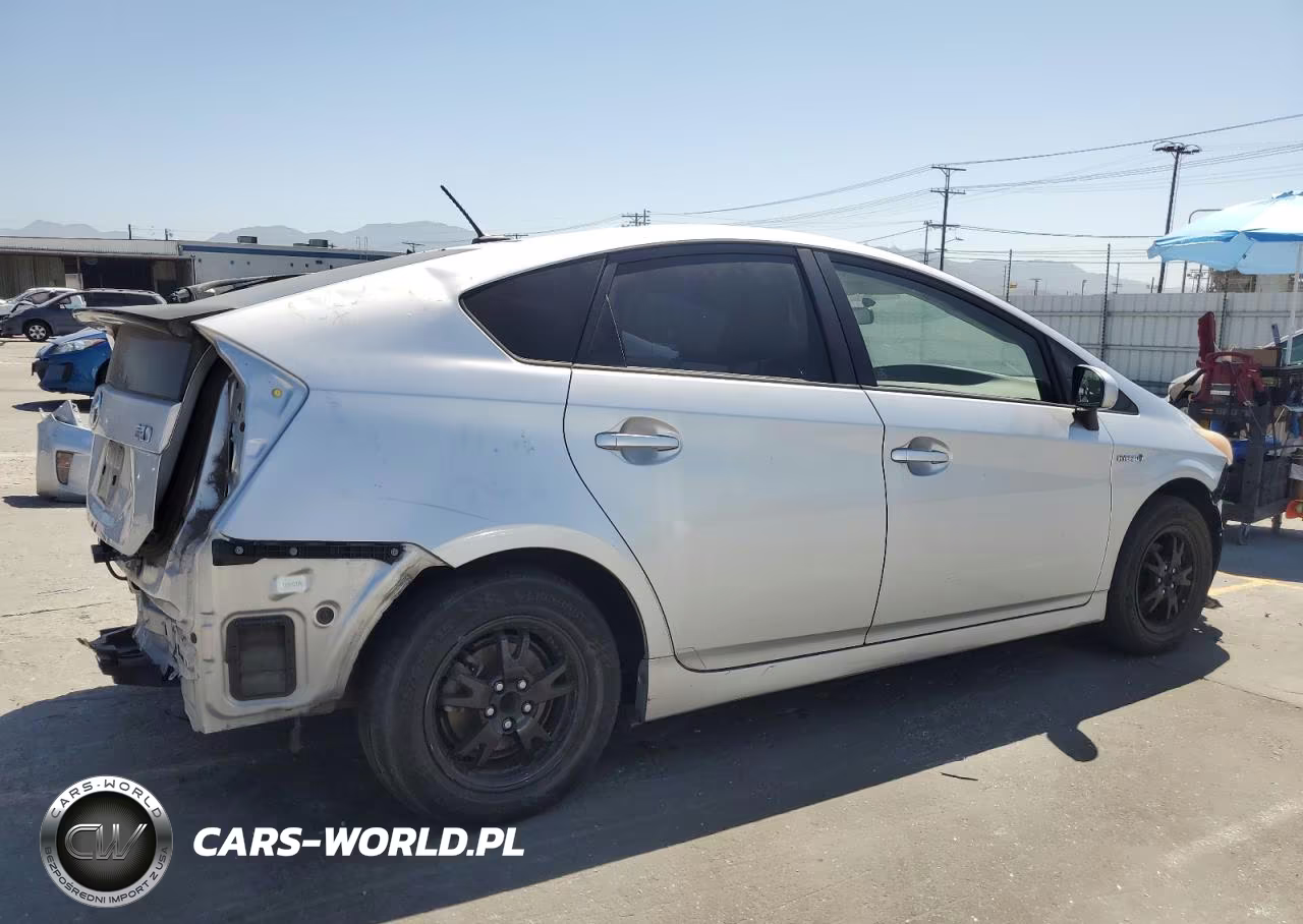 2013 Toyota Prius VIN:JTDKN3DU0D0346709 - 3
