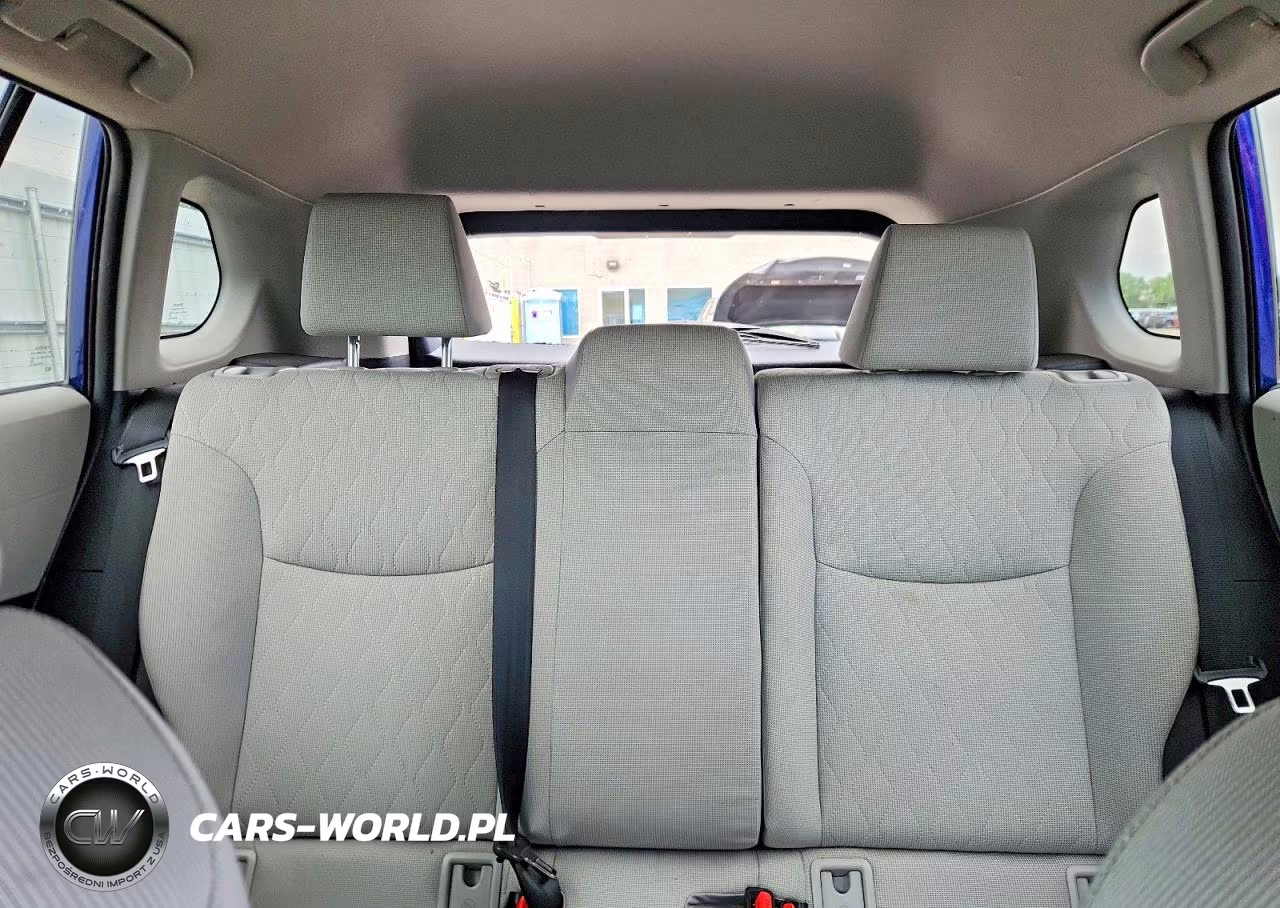 2024 Toyota Corolla Cross Le VIN:7MUCAAAG5RV073568 - 10