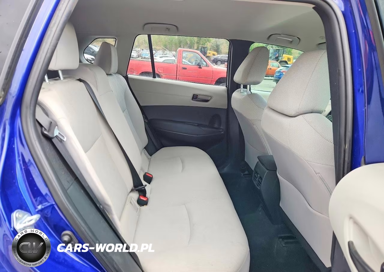 2024 Toyota Corolla Cross Le VIN:7MUCAAAG5RV073568 - 11