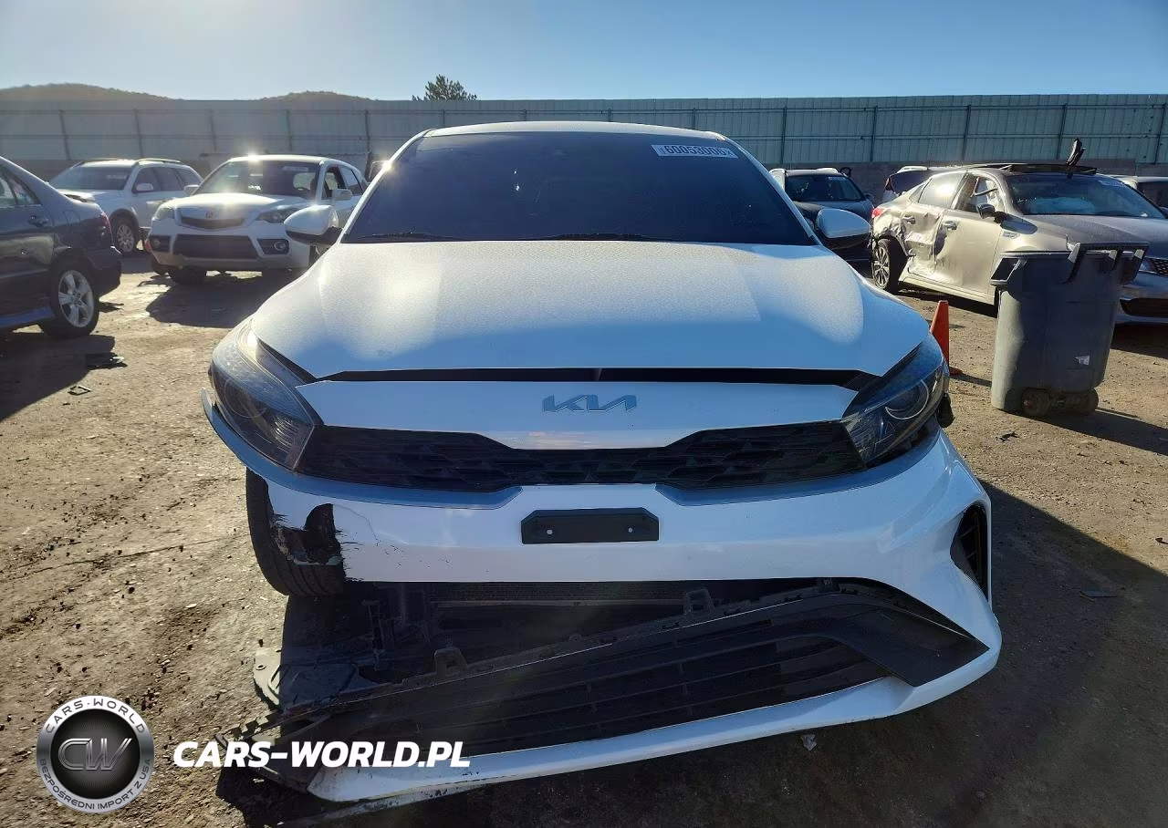 2022 Kia Forte Lxs VIN:3KPF24AD0NE440053 - 5